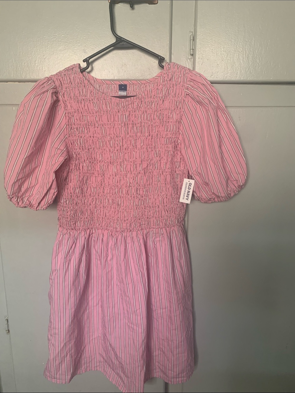 Old Navy Pink Striped Smocked Puff-Sleeve Dress